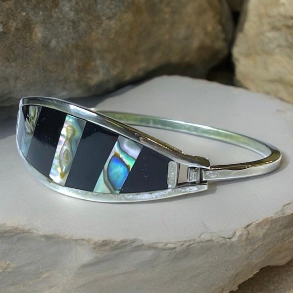 Vintage Abalone and Onyx Alpaca Mexico Bangle Bracelet - Picture 1 of 12